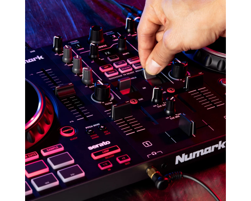 Numark MixTrack Pro FX DJ-контроллер