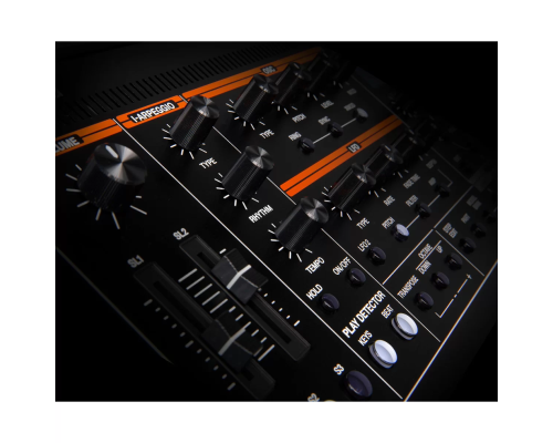 Roland Jupiter-Xm Синтезатор